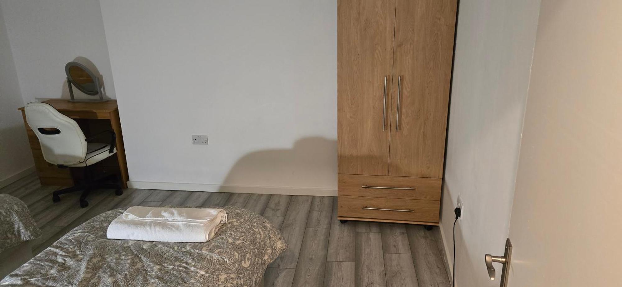 Pano Court 1 Bed Number 5 * Sittingbourne